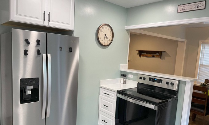 Lexington House | Close to UK Campus, Football Stadium, and Medical Center!