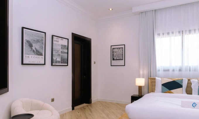 Jumeira 3 Villa | Cloud 9 Suite at Sunset Beach - Full Moon Villa