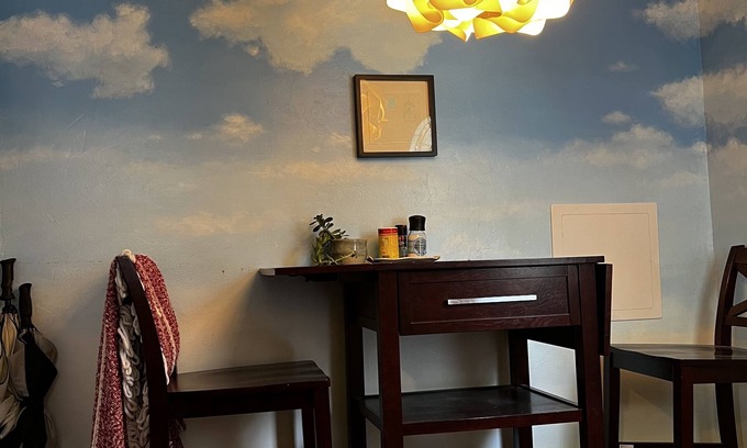 Seventh Ward Ski Chalet | Cloud House, cozy, convenient, w/muraled workspace/breakfast nook