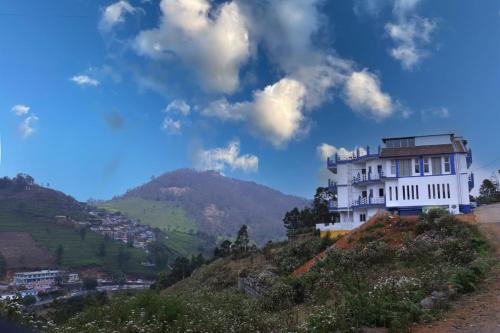 Wellington Bed & Breakfast | Cloud Nine Kothagiri By Lexstays