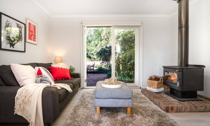 Arthurs Seat Cottage | Cloud Nine - watch the ocean in the distance
