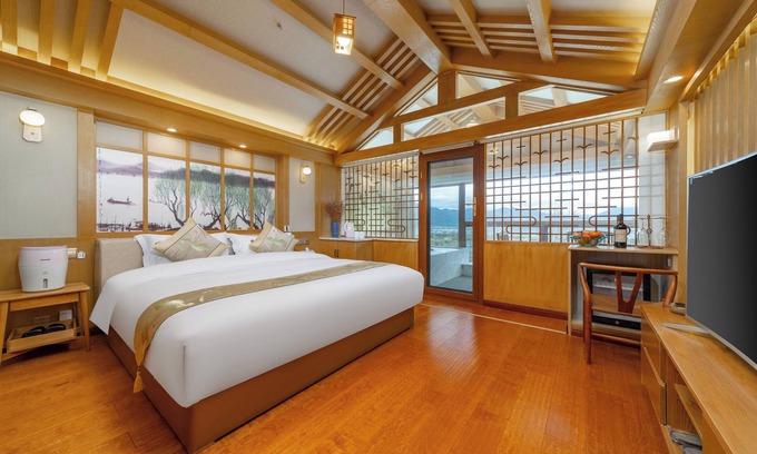 Gucheng Apartment | Cloudhaven Retreat (花开花落半山居)