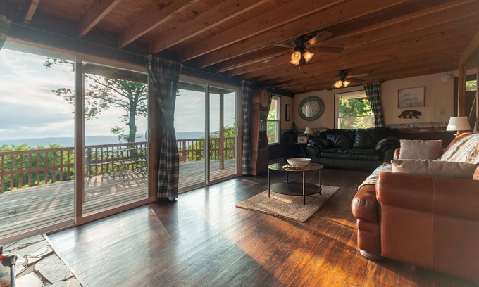 Rileyville House | Clouds Mountain Cabin