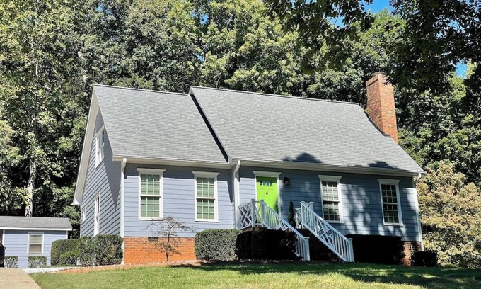 South Belmont House | Clover Cottage: Charming 3-bedroom house in delightful Belmont