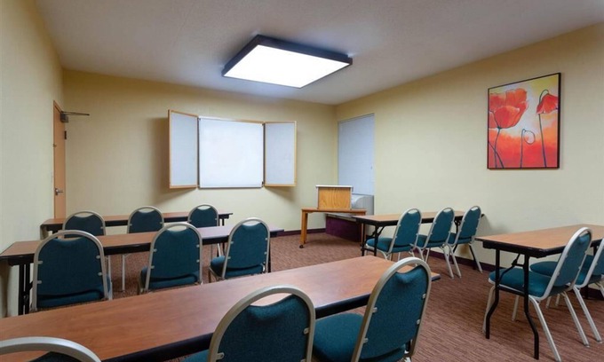 Toddville Road Hotel | CLT Airport Inn & Suites