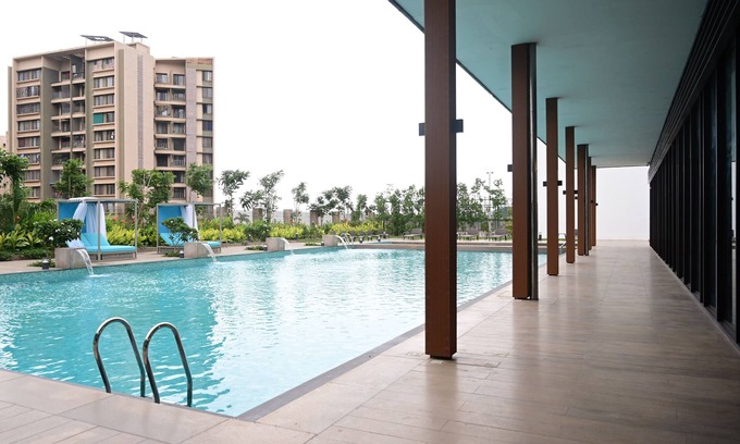 Pune Hotel | Club Charholi