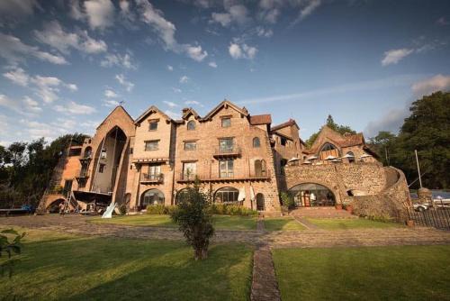Valle de Bravo Hotel | Club de Vela Santa María