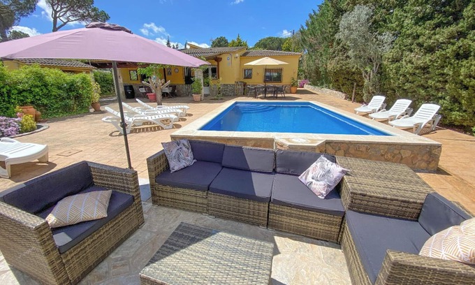 Mont Barbat Villa | Club Villamar - Nice villa with private swimming pool and barbecue, perfect to relax and enjoy yo.