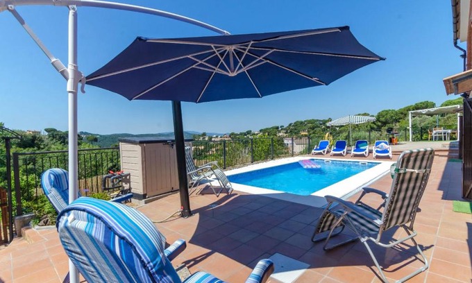 Vidreres Villa | Club Villamar - Verger