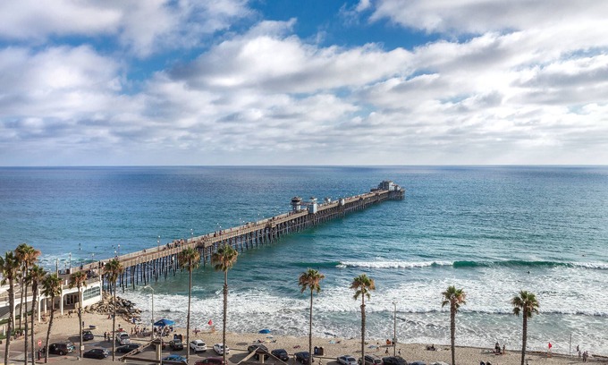 Townsite Hotel | Club Wyndham Oceanside Pier