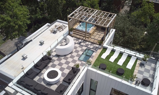 Pointe-Saint-Charles Condo | CLUBHAUS Ultimate VIP Penthouse,Hot Tub,Sleeps 20+