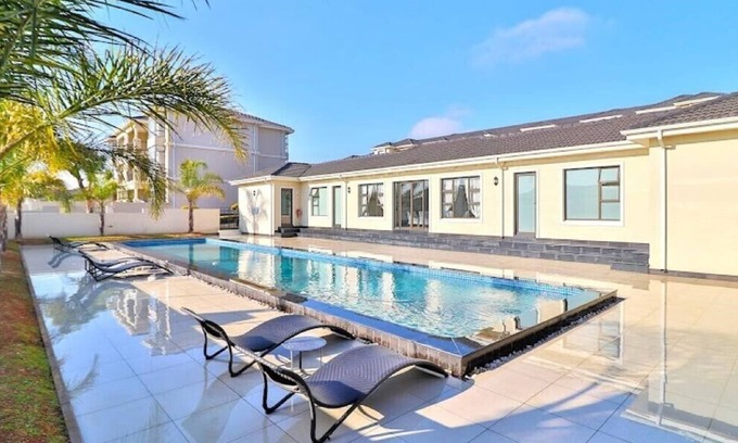 Greater Johannesburg Metropolitan Area Villa | Cluster 59 Issa