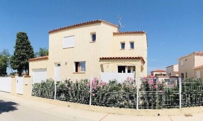 Saint-Hippolyte House | Cosy south-facing villa!