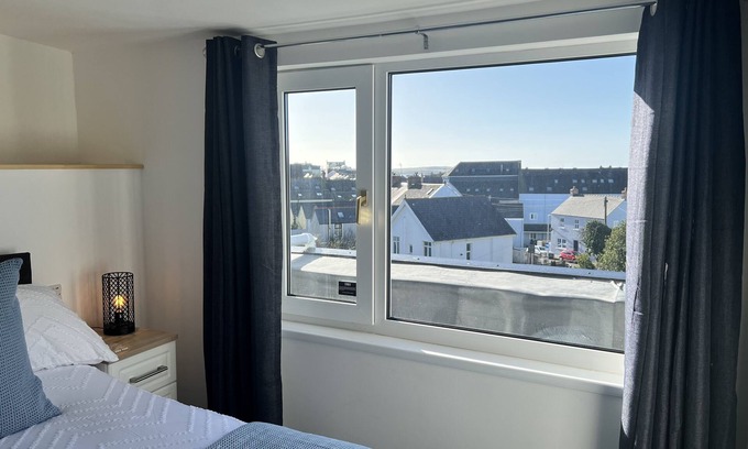 Tenby Bed & Breakfast | Coach Guest House