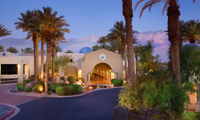 Rancho Mirage Villa | Coachella Villa with Hotel Style Amenities - Pool, Linens, Minutes to Festival