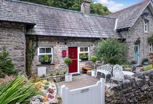 Grange-over-Sands House | Coachhousebungalow