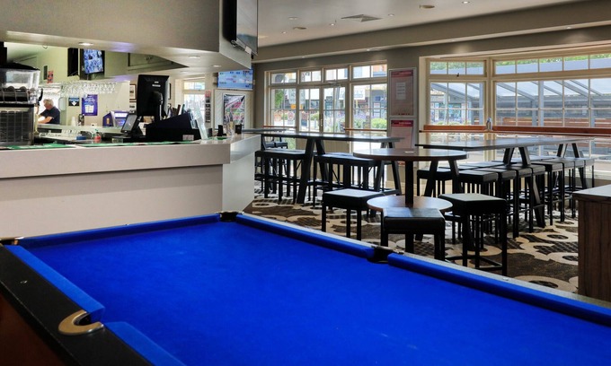 Parkes Hotel | Coachman Hotel Motel