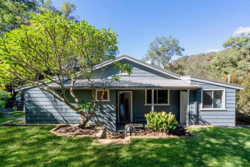 Cottage Point House | Coal and Candle Couples Retreat