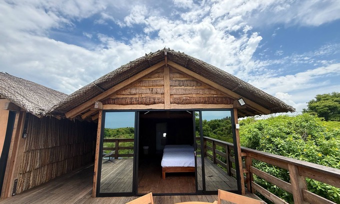 Elota Cabin | Coastal Retreat for 4 – Celestino Gazca 🌊