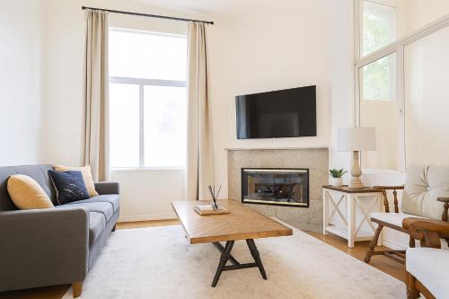 Central Malibu Apartment | Coast Malibu 2BR Escape