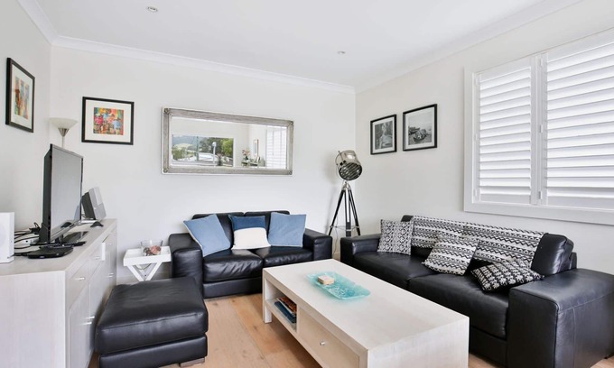 Werri Beach Cabin | Coast - Pet Friendly - 3 Mins Walk to the Beach