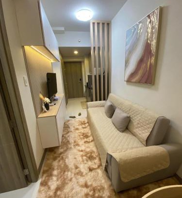 Pasay Hotel | Coast Residences condo near MOA, StarCity and PICC