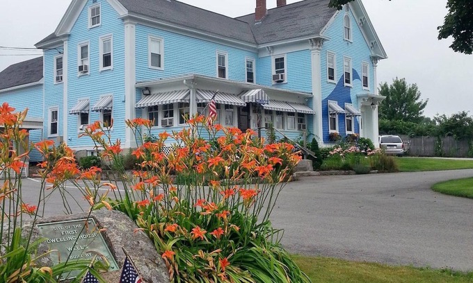Ogunquit - Wells Hotel | Coast Village Inn & Cottages