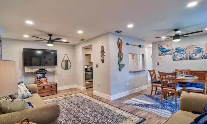 South Bradenton Condo | *Coastal 2/2 Condo w/Pool 6 Mins to IMG