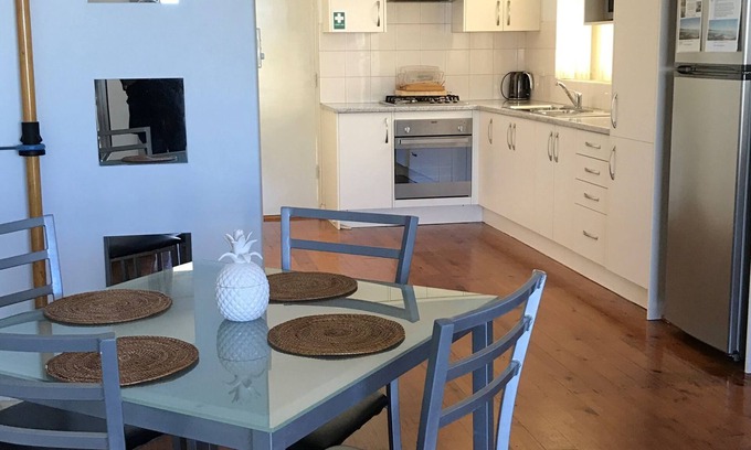 Seacliff Apartment | Coastal Blue Seacliff