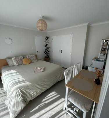 Mount Maunganui House | Coastal Comfort