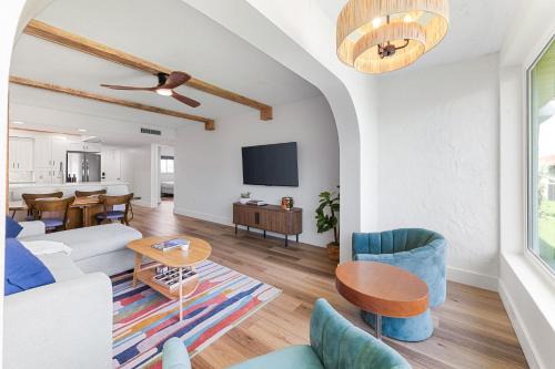Crescent Beach House | Coastal Condo - Walk to Beach Pool Pickleball and Boat Ramp