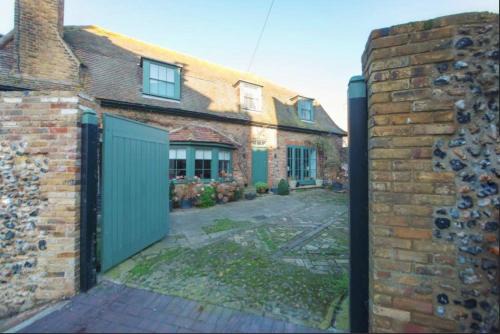 Ramsgate House | Coastal Cottage Escape