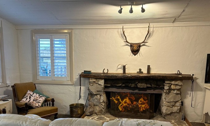 Tarwin Lower Cottage | Coastal Country Cottage - Peace, serenity and close to the Prom.