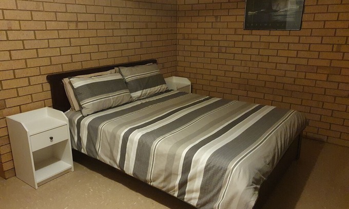 Denham Apartment | Coastal Court Denham