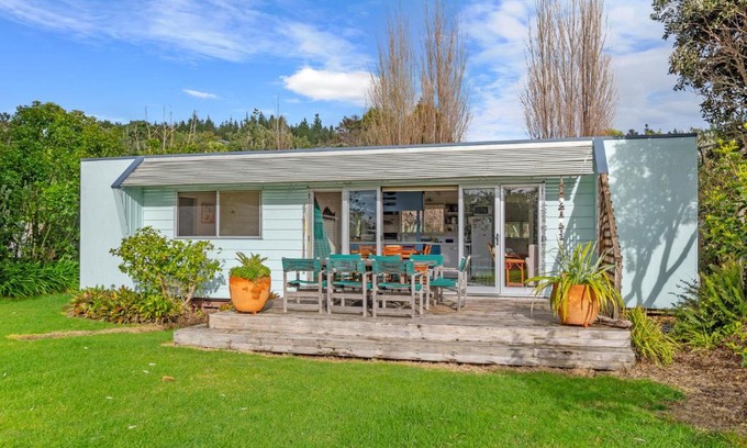 Waipu Cove House | Coastal Cove - Waipu Cove Holiday Home