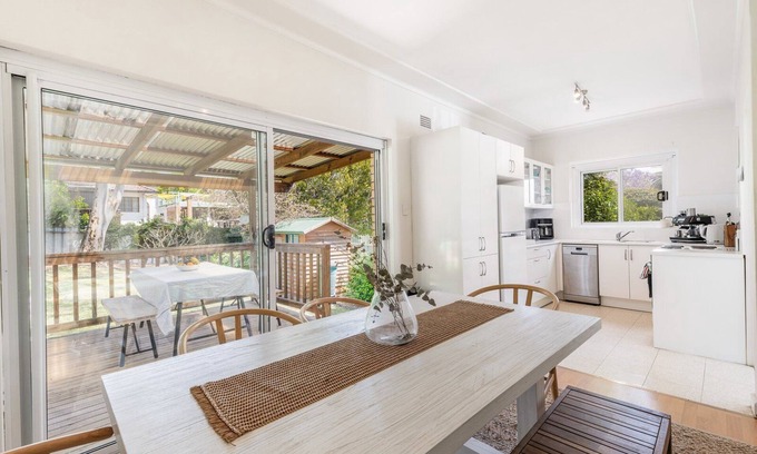 Woolooware House | Coastal family living, just 1km to Cronulla Beach! The Lemon Tree house.