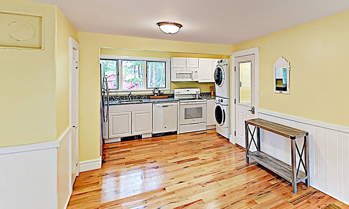 Sorrento House | Coastal New England gem with decks - 1 block to Sorrento Harbor