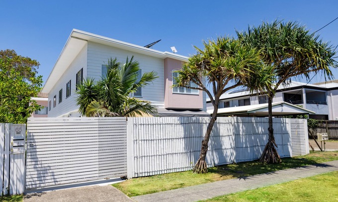 Palm Beach Villa | Coastal Palms Villa 1 - 4 Bed Plunge Pool
