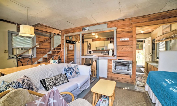Salem Cottage | Coastal Perry Cottage ~ 2 Mi to Boat Ramp!