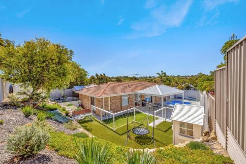 Beldon House | Coastal Poolside Retreat