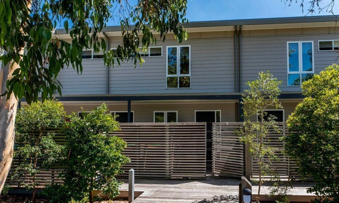 Inverloch House | Coastal Soul Villa @ Broadbeach