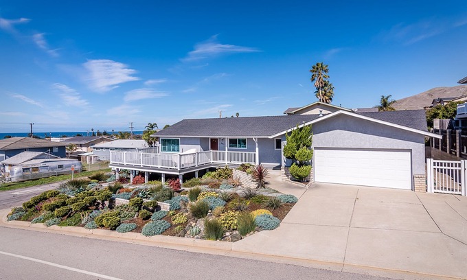 Morro Bay House | Coastal View Home w/wrap around deck