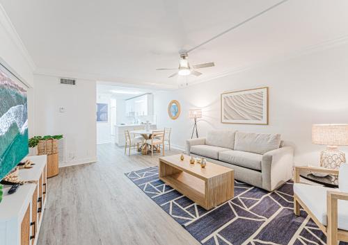 Boca Raton Apartment | Coastal waterfront apartment!