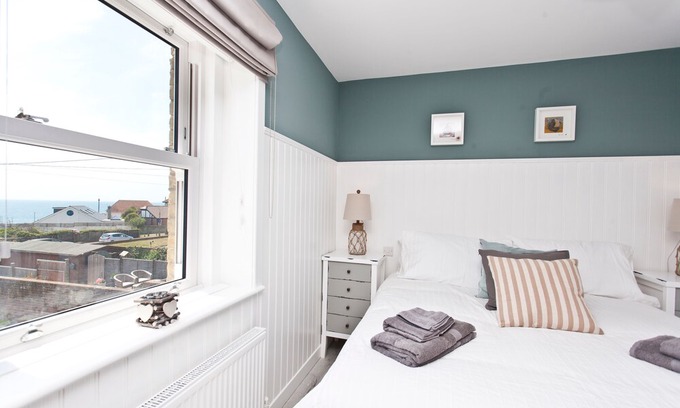 Southbourne Cottage | Coastguard Cottage with panoramic sea views.