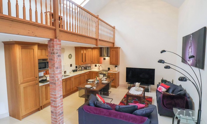 Bicton Cottage | COB BARN, family friendly, character holiday cottage in Aylesbeare