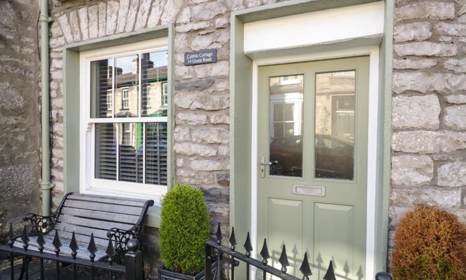 Kendal House | Cobble Cottage