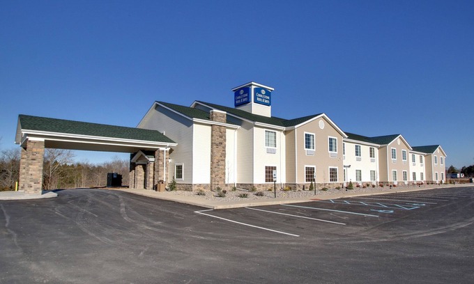 Charlestown Hotel | Cobblestone Hotel & Suites - Charlestown