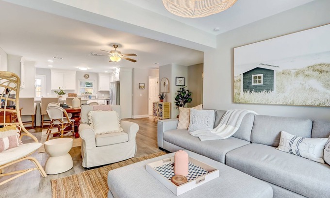 Dolphin's Cove Cottage | Cobia Cottage by the Sea - Brand New Putting Green and Peloton!