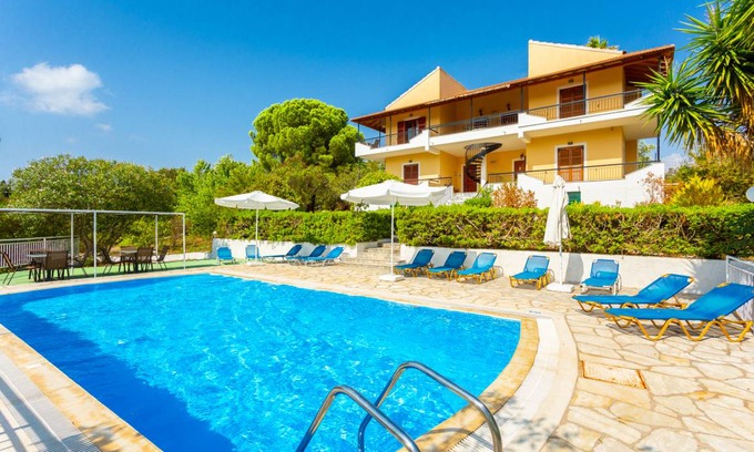 Petaleia Apartment | Cochelli Villa Lower