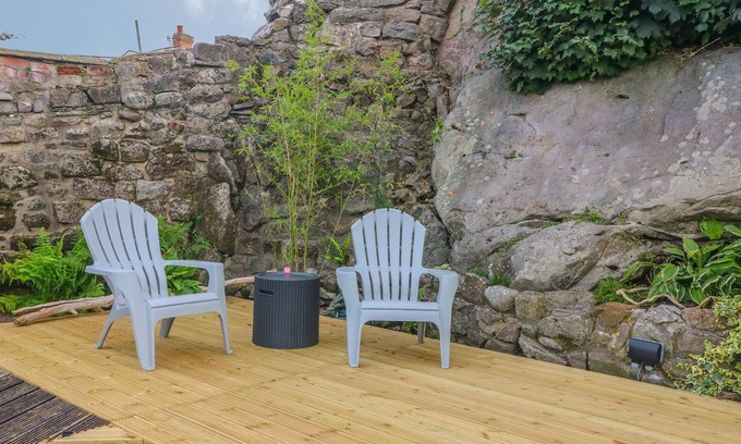 Heysham Cottage | COCKLE BAY COTTAGE, pet friendly, country holiday cottage in Heysham
